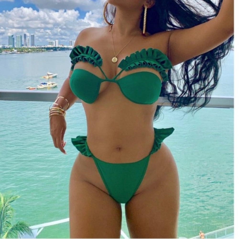 Ruffle versatile green swim suit bikini